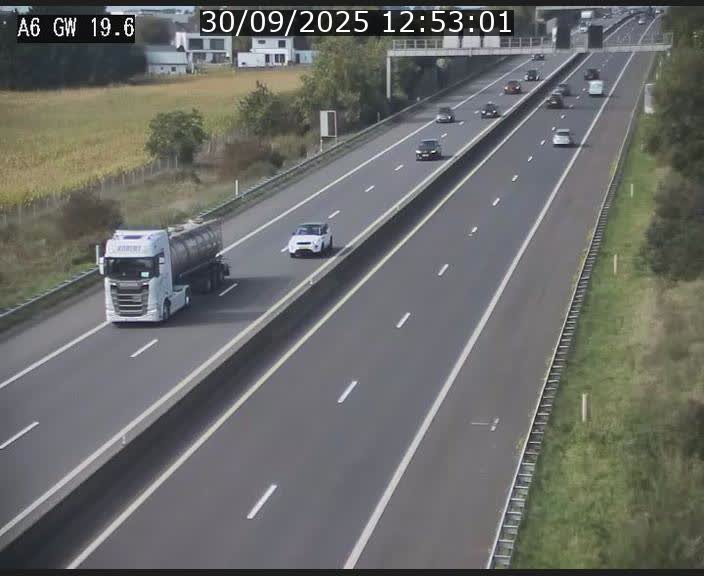 <h2>Traffic live webcam Luxembourg - Steinfort - A6 - BK 19.6 - direction Belgique</h2>