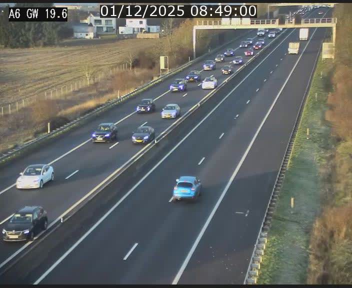 <h2>Traffic live webcam Luxembourg - Steinfort - A6 - BK 19.6 - direction Belgique</h2>