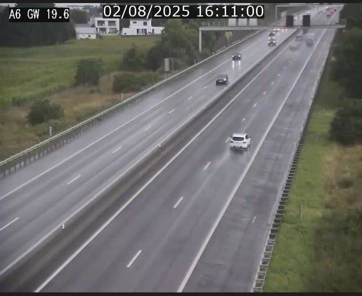 <h2>Traffic live webcam Luxembourg - Steinfort - A6 - BK 19.6 - direction Belgique</h2>