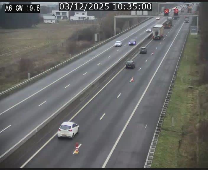 <h2>Traffic live webcam Luxembourg - Steinfort - A6 - BK 19.6 - direction Belgique</h2>