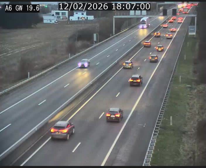 <h2>Traffic live webcam Luxembourg - Steinfort - A6 - BK 19.6 - direction Belgique</h2>