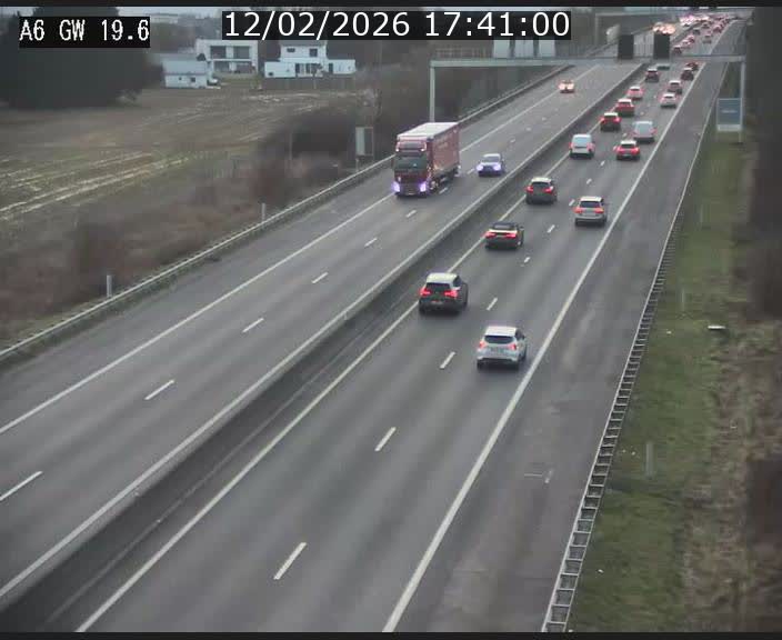 <h2>Traffic live webcam Luxembourg - Steinfort - A6 - BK 19.6 - direction Belgique</h2>