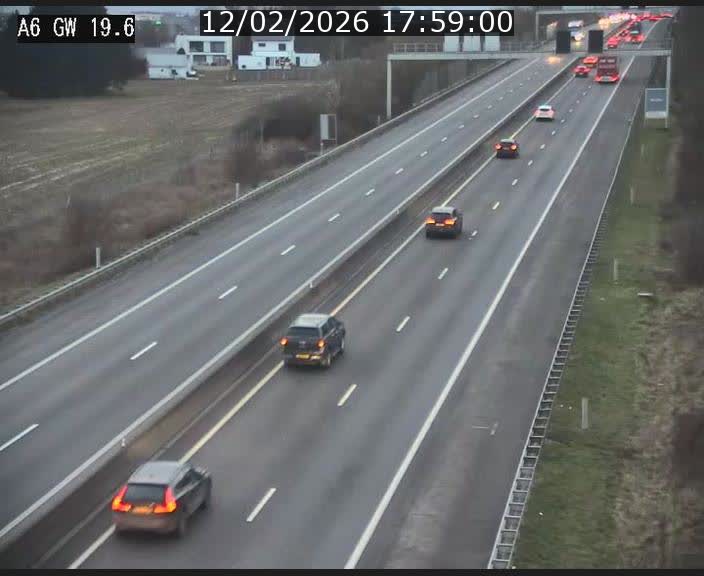 <h2>Traffic live webcam Luxembourg - Steinfort - A6 - BK 19.6 - direction Belgique</h2>