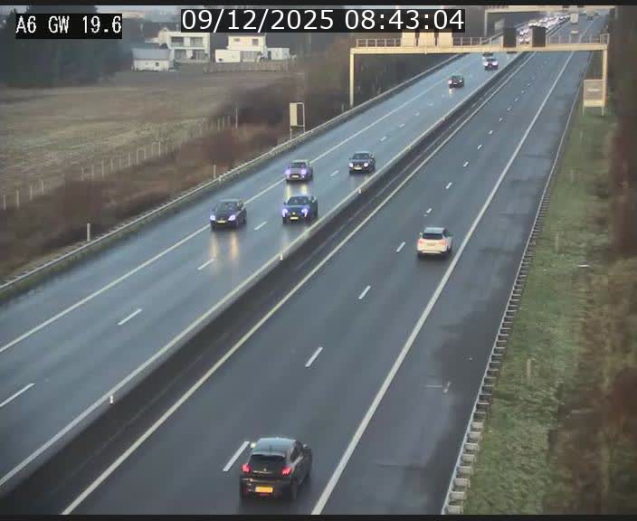 <h2>Traffic live webcam Luxembourg - Steinfort - A6 - BK 19.6 - direction Belgique</h2>