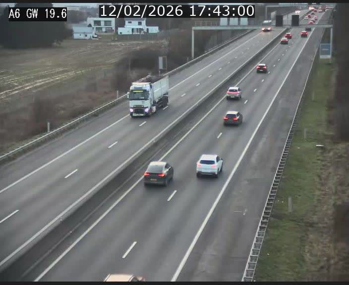 <h2>Traffic live webcam Luxembourg - Steinfort - A6 - BK 19.6 - direction Belgique</h2>
