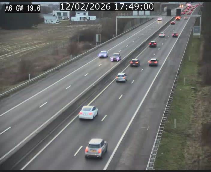 <h2>Traffic live webcam Luxembourg - Steinfort - A6 - BK 19.6 - direction Belgique</h2>