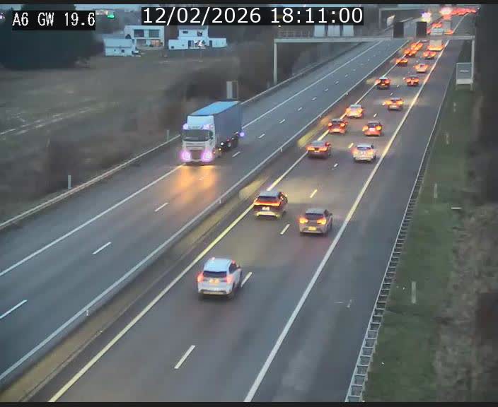 <h2>Traffic live webcam Luxembourg - Steinfort - A6 - BK 19.6 - direction Belgique</h2>