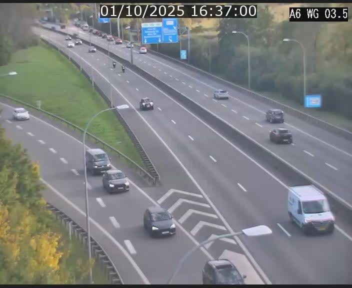 <h2>Traffic live webcam Luxembourg - Croix de Cessange - A6 - BK 3.5 - direction France/Allemagne</h2>