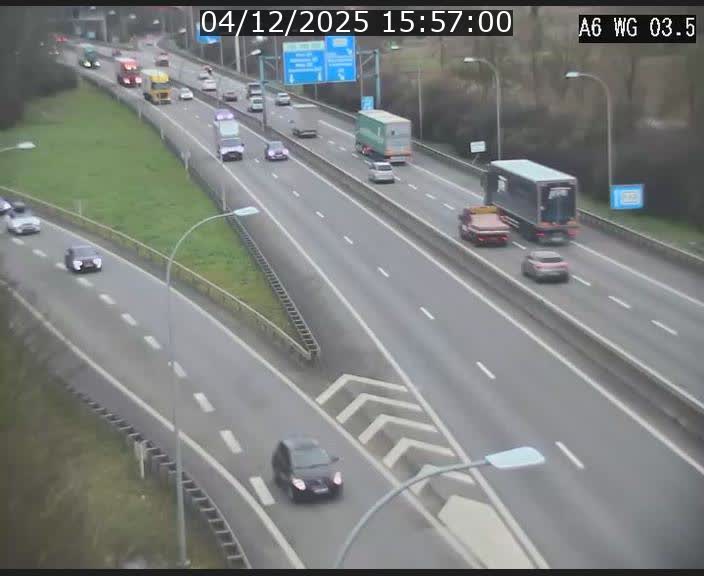 <h2>Traffic live webcam Luxembourg - Croix de Cessange - A6 - BK 3.5 - direction France/Allemagne</h2>