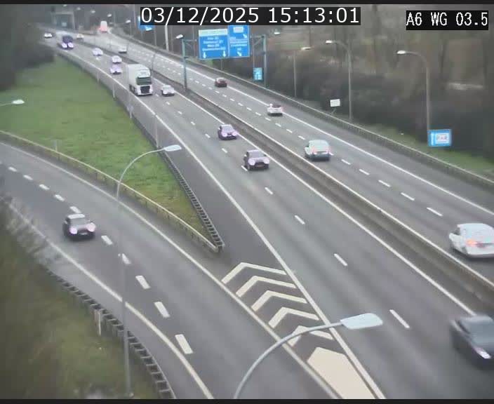 <h2>Traffic live webcam Luxembourg - Croix de Cessange - A6 - BK 3.5 - direction France/Allemagne</h2>