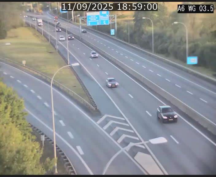 <h2>Traffic live webcam Luxembourg - Croix de Cessange - A6 - BK 3.5 - direction France/Allemagne</h2>