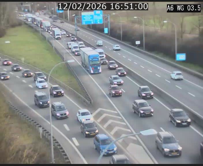 <h2>Traffic live webcam Luxembourg - Croix de Cessange - A6 - BK 3.5 - direction France/Allemagne</h2>