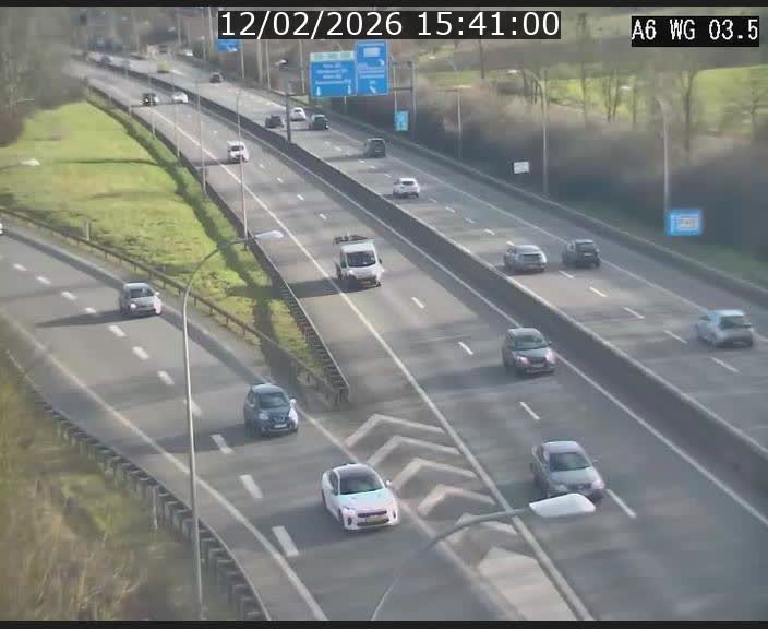 <h2>Traffic live webcam Luxembourg - Croix de Cessange - A6 - BK 3.5 - direction France/Allemagne</h2>
