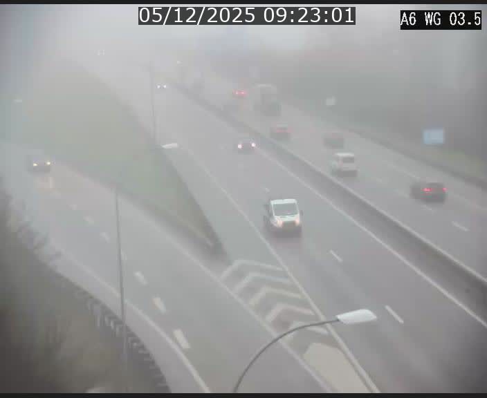 <h2>Traffic live webcam Luxembourg - Croix de Cessange - A6 - BK 3.5 - direction France/Allemagne</h2>
