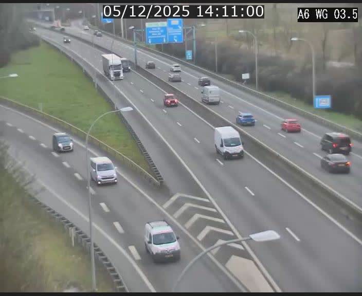 <h2>Traffic live webcam Luxembourg - Croix de Cessange - A6 - BK 3.5 - direction France/Allemagne</h2>