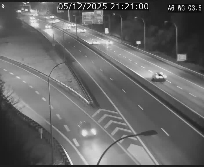 <h2>Traffic live webcam Luxembourg - Croix de Cessange - A6 - BK 3.5 - direction France/Allemagne</h2>