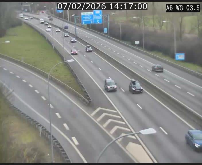 <h2>Traffic live webcam Luxembourg - Croix de Cessange - A6 - BK 3.5 - direction France/Allemagne</h2>