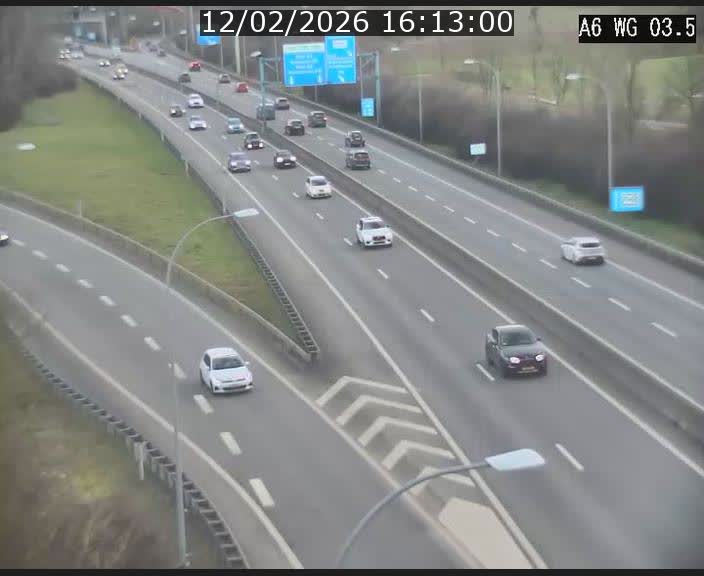 <h2>Traffic live webcam Luxembourg - Croix de Cessange - A6 - BK 3.5 - direction France/Allemagne</h2>