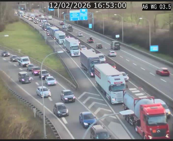 <h2>Traffic live webcam Luxembourg - Croix de Cessange - A6 - BK 3.5 - direction France/Allemagne</h2>