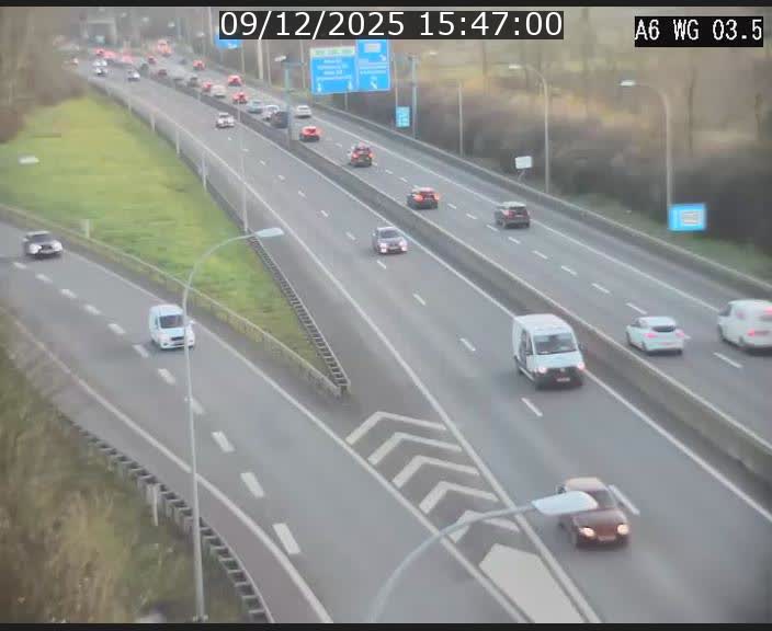 <h2>Traffic live webcam Luxembourg - Croix de Cessange - A6 - BK 3.5 - direction France/Allemagne</h2>