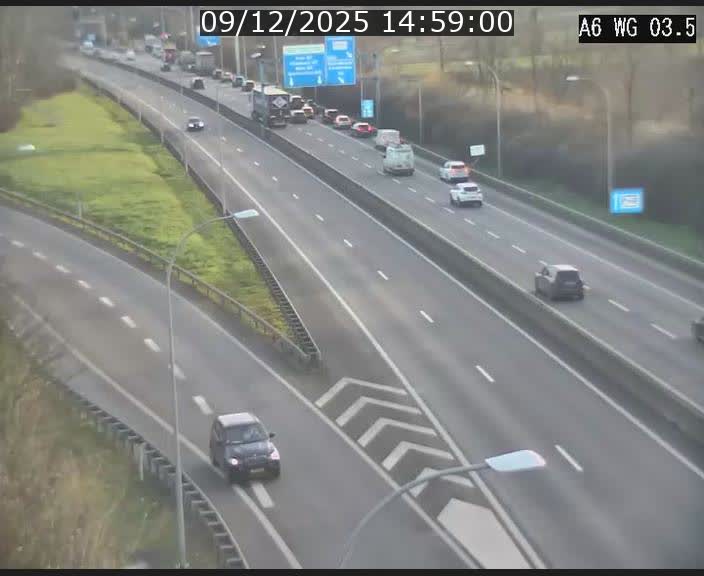 <h2>Traffic live webcam Luxembourg - Croix de Cessange - A6 - BK 3.5 - direction France/Allemagne</h2>