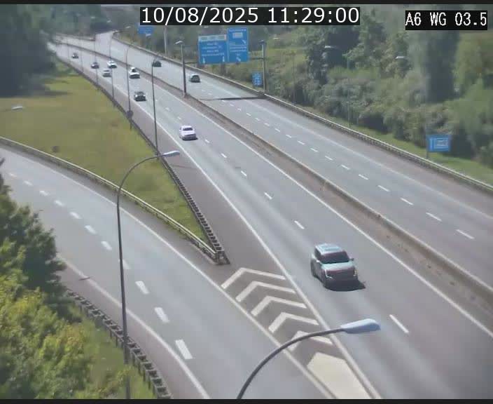 <h2>Traffic live webcam Luxembourg - Croix de Cessange - A6 - BK 3.5 - direction France/Allemagne</h2>