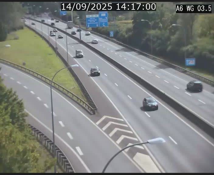Traffic live webcam Luxembourg - Croix de Cessange - A6 - BK 3.5 - direction France/Allemagne