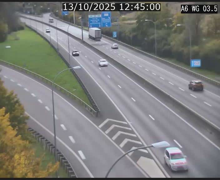 <h2>Traffic live webcam Luxembourg - Croix de Cessange - A6 - BK 3.5 - direction France/Allemagne</h2>