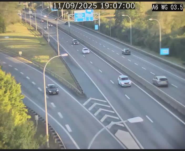 <h2>Traffic live webcam Luxembourg - Croix de Cessange - A6 - BK 3.5 - direction France/Allemagne</h2>