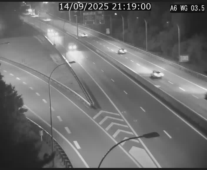 <h2>Traffic live webcam Luxembourg - Croix de Cessange - A6 - BK 3.5 - direction France/Allemagne</h2>