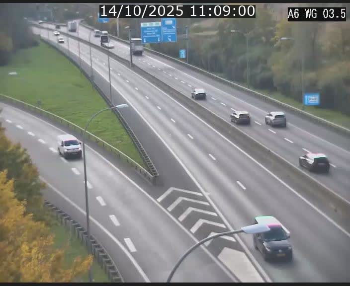 <h2>Traffic live webcam Luxembourg - Croix de Cessange - A6 - BK 3.5 - direction France/Allemagne</h2>