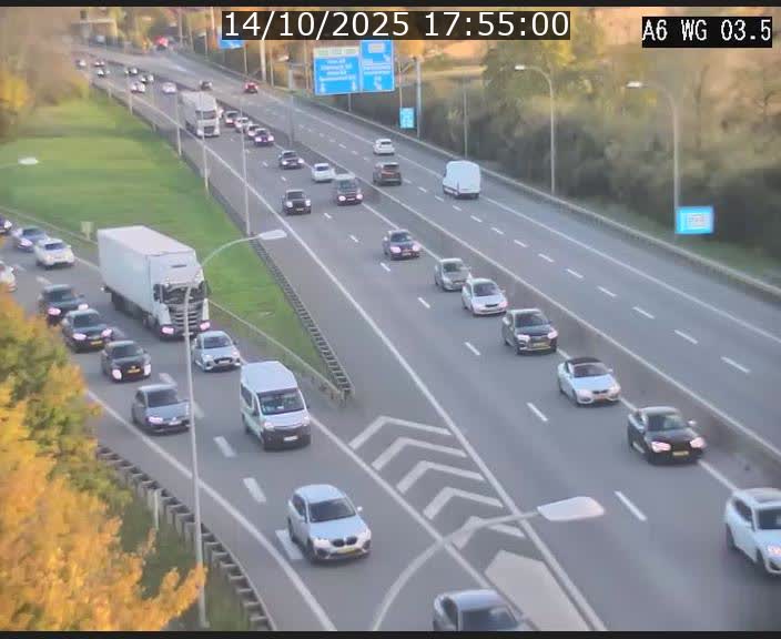 <h2>Traffic live webcam Luxembourg - Croix de Cessange - A6 - BK 3.5 - direction France/Allemagne</h2>