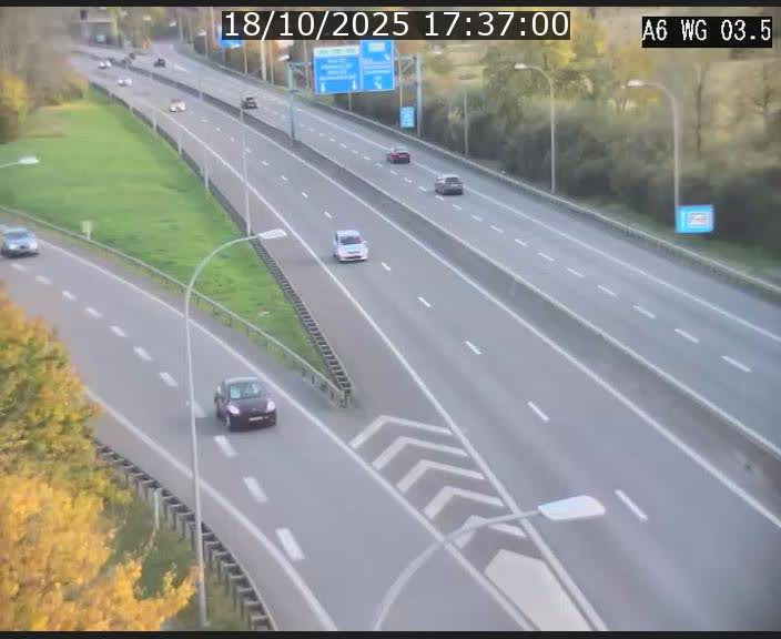 <h2>Traffic live webcam Luxembourg - Croix de Cessange - A6 - BK 3.5 - direction France/Allemagne</h2>