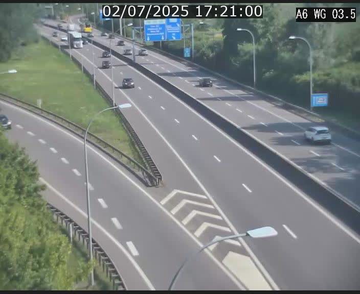 Traffic live webcam Luxembourg - Croix de Cessange - A6 - BK 3.5 - direction France/Allemagne