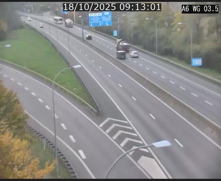<h2>Traffic live webcam Luxembourg - Croix de Cessange - A6 - BK 3.5 - direction France/Allemagne</h2>