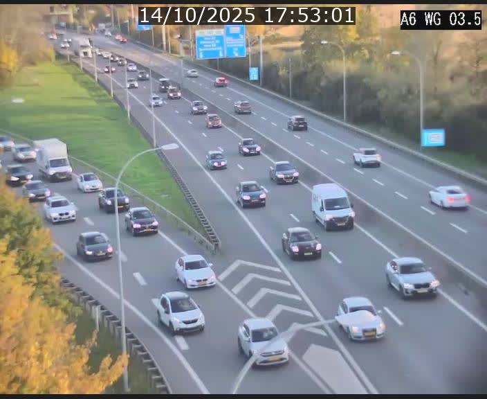 <h2>Traffic live webcam Luxembourg - Croix de Cessange - A6 - BK 3.5 - direction France/Allemagne</h2>