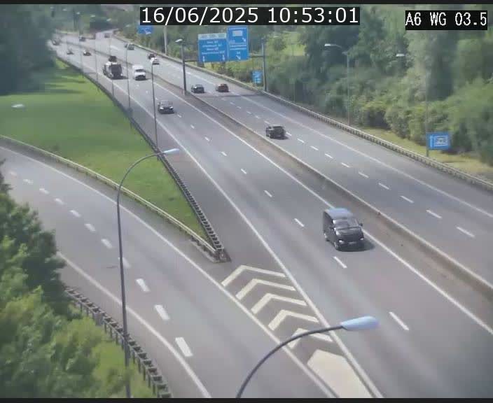 Traffic live webcam Luxembourg - Croix de Cessange - A6 - BK 3.5 - direction France/Allemagne