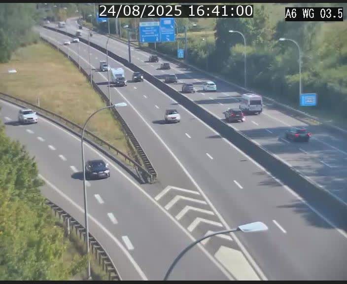 <h2>Traffic live webcam Luxembourg - Croix de Cessange - A6 - BK 3.5 - direction France/Allemagne</h2>