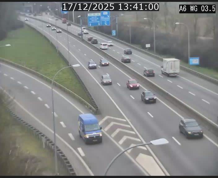 <h2>Traffic live webcam Luxembourg - Croix de Cessange - A6 - BK 3.5 - direction France/Allemagne</h2>