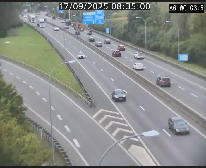 <h2>Traffic live webcam Luxembourg - Croix de Cessange - A6 - BK 3.5 - direction France/Allemagne</h2>