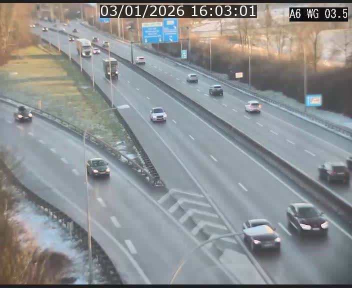 <h2>Traffic live webcam Luxembourg - Croix de Cessange - A6 - BK 3.5 - direction France/Allemagne</h2>