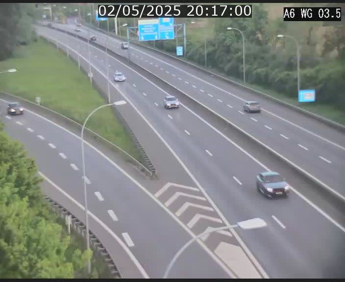 Traffic live webcam Luxembourg - Croix de Cessange - A6 - BK 3.5 - direction France/Allemagne
