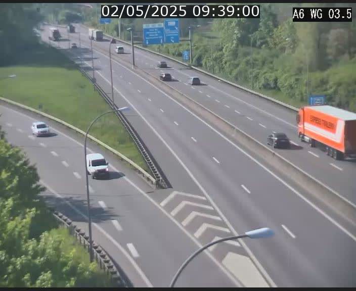 Traffic live webcam Luxembourg - Croix de Cessange - A6 - BK 3.5 - direction France/Allemagne