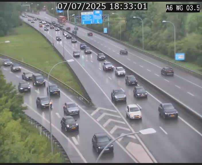 Traffic live webcam Luxembourg - Croix de Cessange - A6 - BK 3.5 - direction France/Allemagne