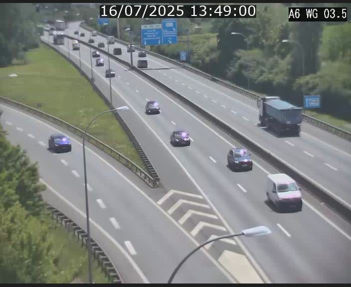 Traffic live webcam Luxembourg - Croix de Cessange - A6 - BK 3.5 - direction France/Allemagne
