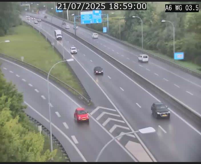 Traffic live webcam Luxembourg - Croix de Cessange - A6 - BK 3.5 - direction France/Allemagne