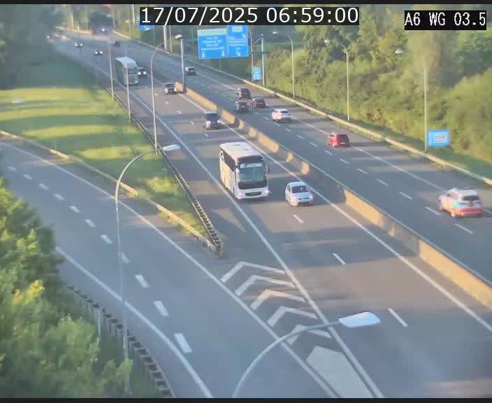 Traffic live webcam Luxembourg - Croix de Cessange - A6 - BK 3.5 - direction France/Allemagne