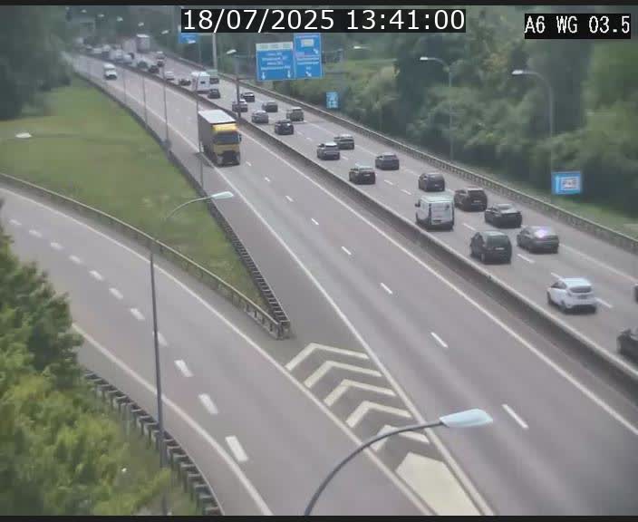 Traffic live webcam Luxembourg - Croix de Cessange - A6 - BK 3.5 - direction France/Allemagne