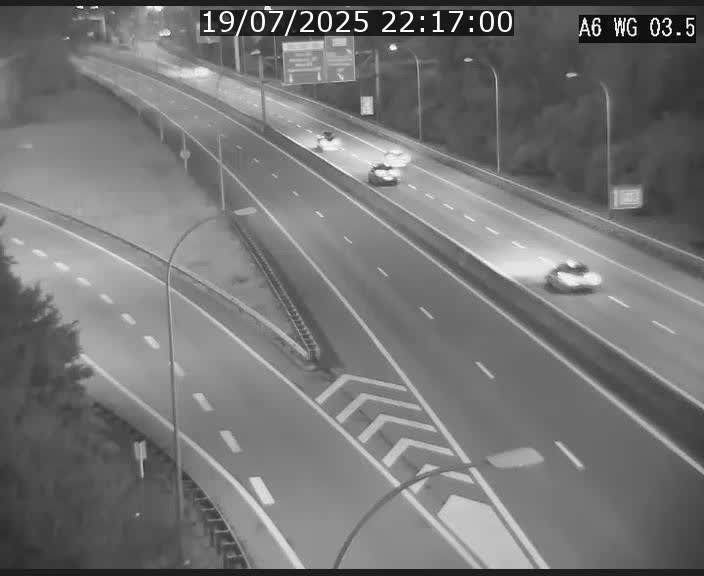 Traffic live webcam Luxembourg - Croix de Cessange - A6 - BK 3.5 - direction France/Allemagne