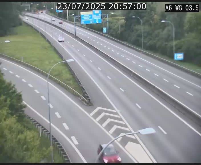Traffic live webcam Luxembourg - Croix de Cessange - A6 - BK 3.5 - direction France/Allemagne